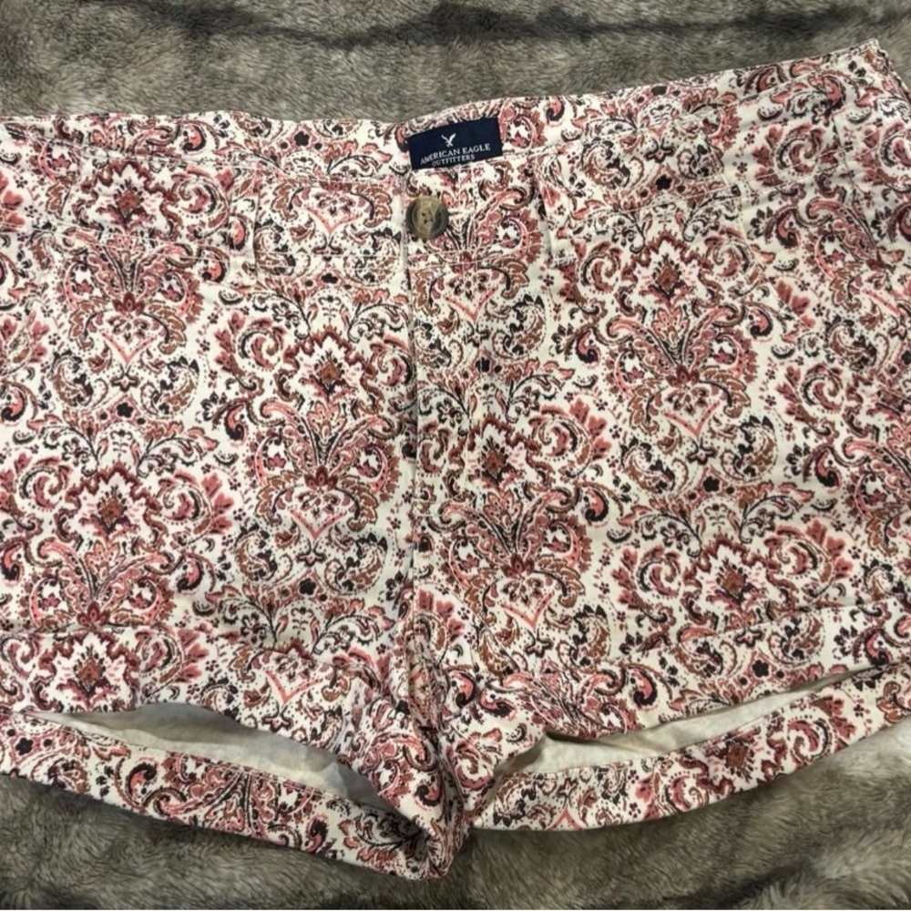 American Eagle Outfitters Women's Red Patterned Jean Shorts